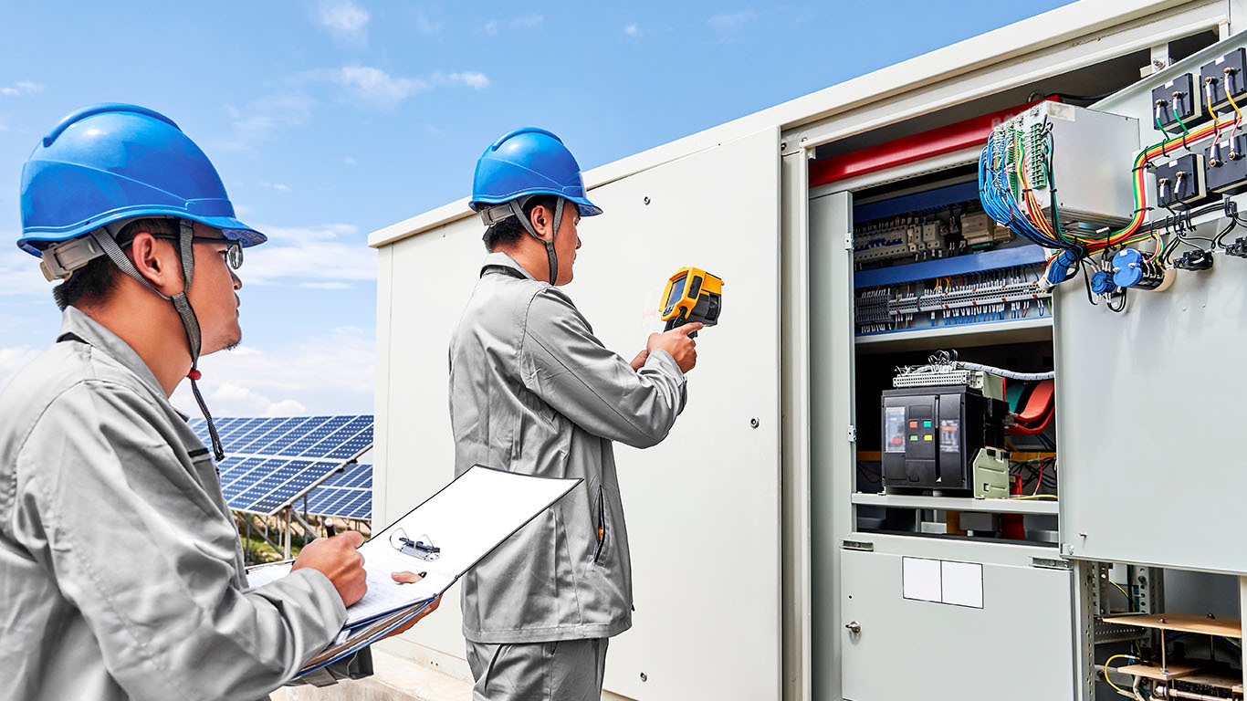 field service team onsite inspection